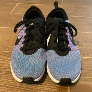 Men’s Nike Dualtone Racer. Size 11.